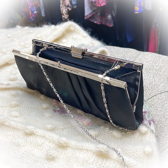 Jessica McClintock Handbags - 💕NWT Beautiful Black Satin Evening Clutch with Silver Chain💕